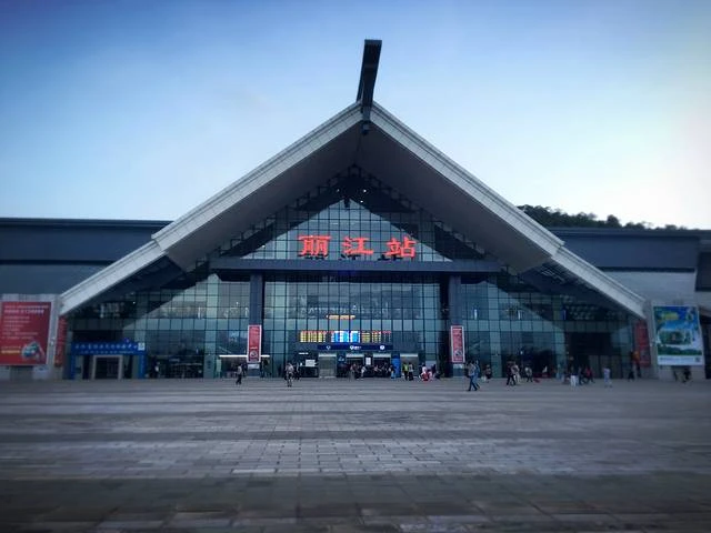武义托运到丽江物流公司价格多少？-武义县到丽江物流专线要几天-武义县到丽江货运公司